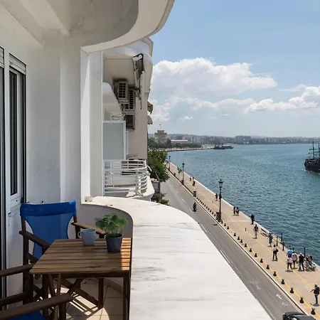 True Blue By Halu! - Seafront 2-bedroom
