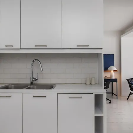 True Blue By Halu! - Seafront 2-bedroom 테살로니키