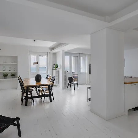 True Blue By Halu! - Seafront 2-bedroom Appartement Thessaloniki